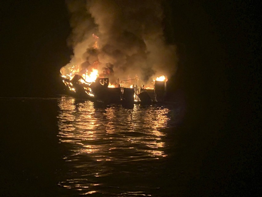 USA: Pożar łodzi u wybrzeży Kalifornii. Na pokładzie było 39 osób. Uratowało się tylko pięć