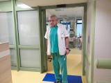 Sześciu pacjentów ma zaimplantowane przez dr Grzegorza Religę bezszwowe zastawki aortalne. Zabiegi refunduje NFZ. Koszt to 110 tys. zł