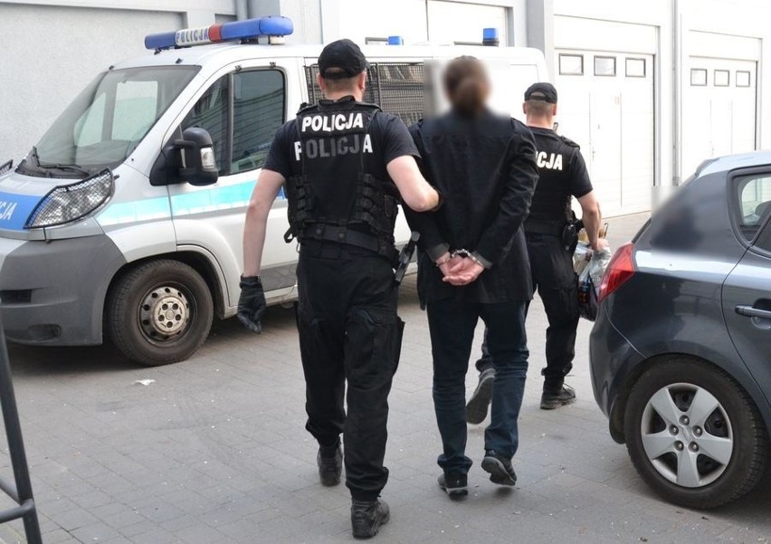 Mężczyzna umówił się z dwiema 13-latkami na Suchaninie w Gdańsku. Grozi mu więzienie za kontakt z dziećmi w „celach pedofilskich”