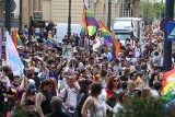 Marsz Równości idzie ulicami Krakowa. Pierwszy raz z udziałem prezydenta miasta