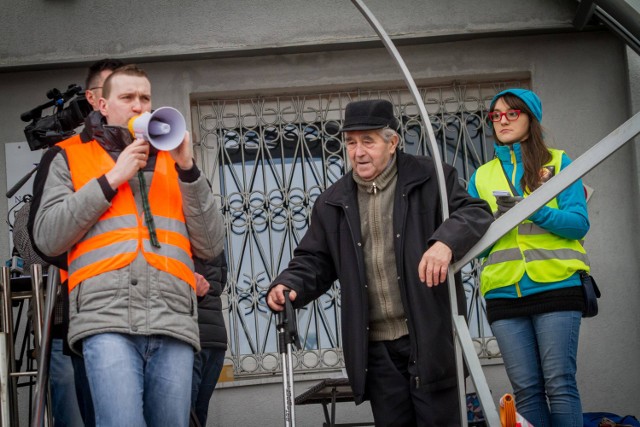 Koniec tych podziemnych ciuciubabek - odkopmy złoty pociąg - akcja w Wałbrzychu