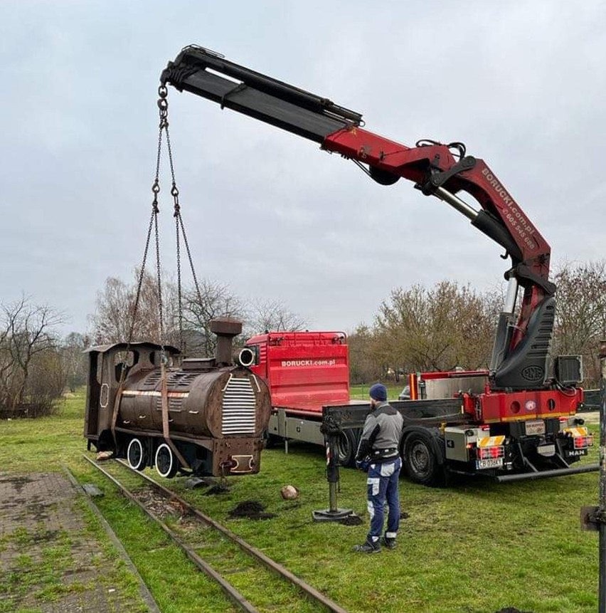 Pierwsze kursy kolejki łączyły przystanek Bydgoszcz Las...