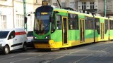 Poznań: Zderzenie tramwaju z samochodem osobowym. Były utrudnienia w ruchu