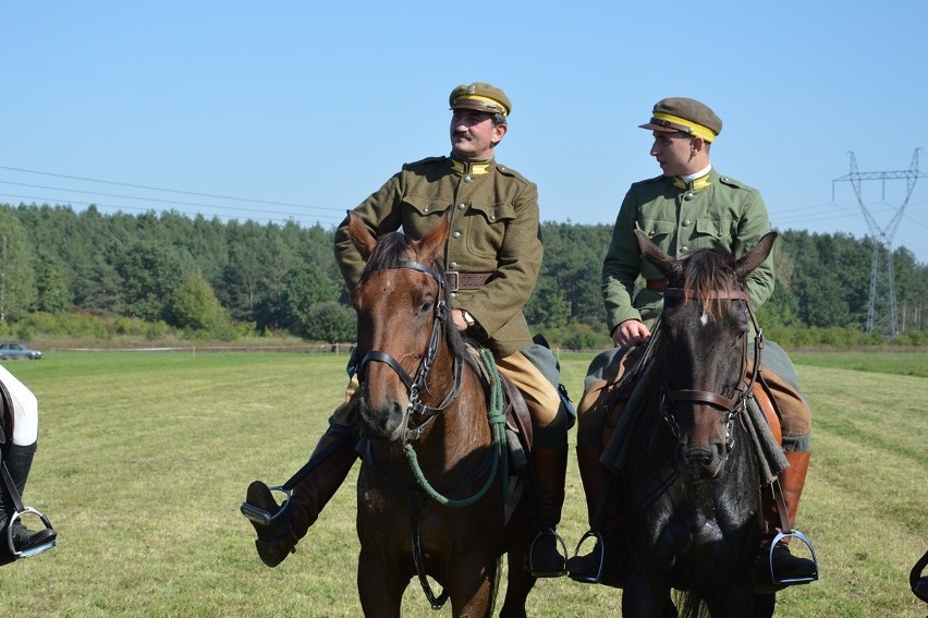 Bieg Świętego Huberta, stragany z dziczyzną to atrakcje Hubertusa Nadsańskiego