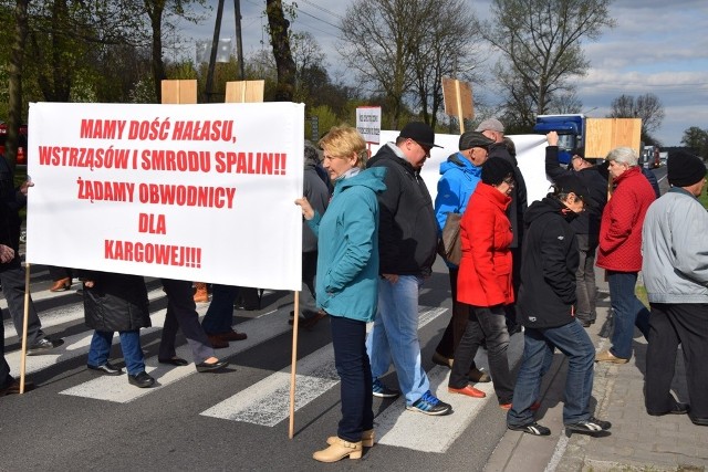 Walka o obwodnice Kargowej. Mieszkańcy wyszli protestować na ulicę.