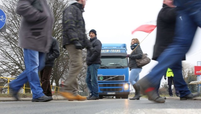 Rolnicy co jakiś czas upominają się o swoje. W środę 7.10 rolnicy z Człuchowa i Chojnic będą protestować na drodze krajowej 22