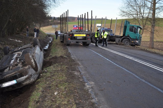 Wypadek na drodze krajowej nr 20 w Półcznie