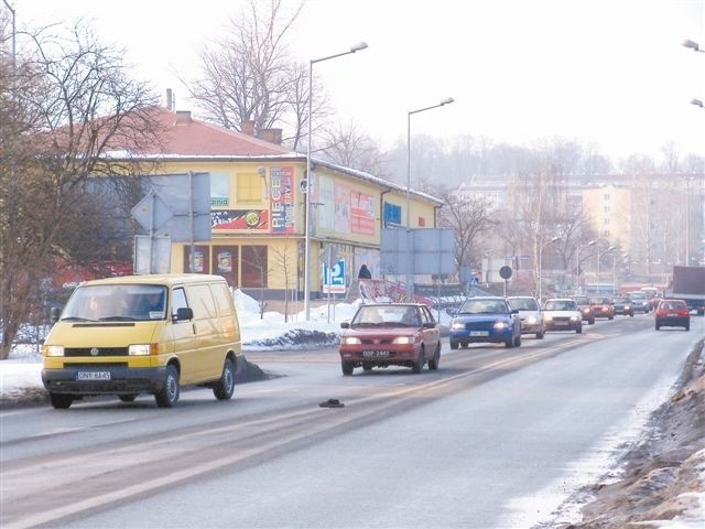 Korki w centrum miasta to już dla nysan codzienność. Wszyscy mają nadzieję, że za kilka lat pójdą w zapomnienie. (fot. Klaudia Bochenek)