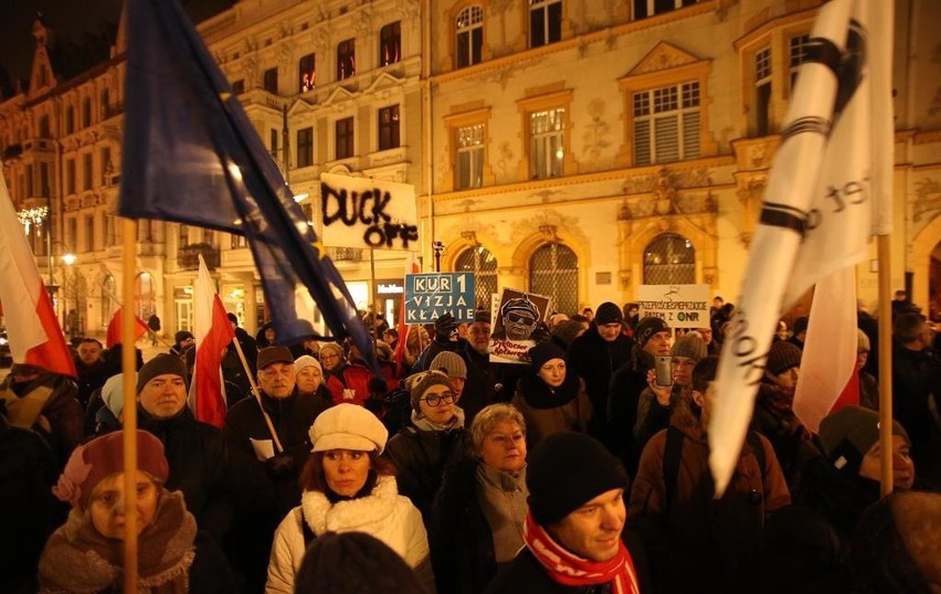 Kolejny protest przed siedzibą PiS w Łodzi [zdjęcia]