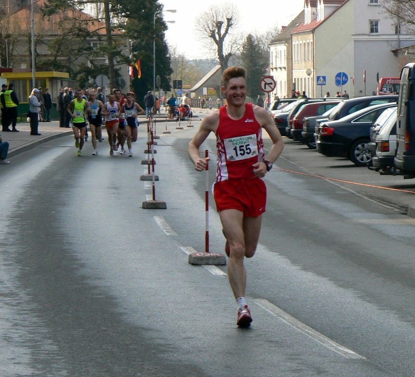 Dariusz Guzowski na maratońskiej trasie w...