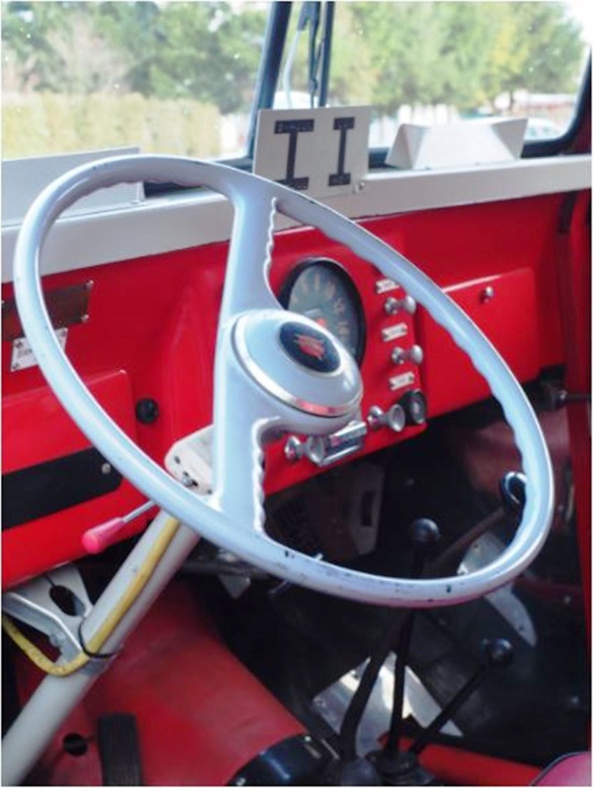 Samochód specjalistyczno-pożarniczy Willys 6-226 z 1959 r....