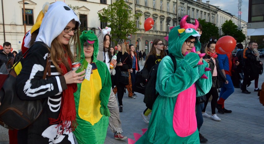 Juwenalia 2017: Studencki korowód przeszedł ulicami Lublina (ZDJĘCIA, WIDEO)