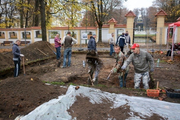 Archeolodzy rozpoczęli poszukiwania fundamentów jednego z...