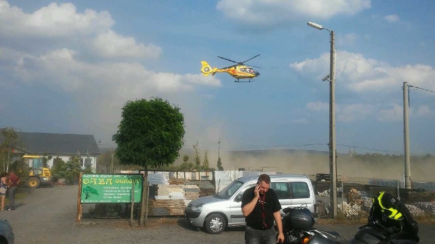 Wypadek w powiecie koneckim. Dwie osoby w spitalu