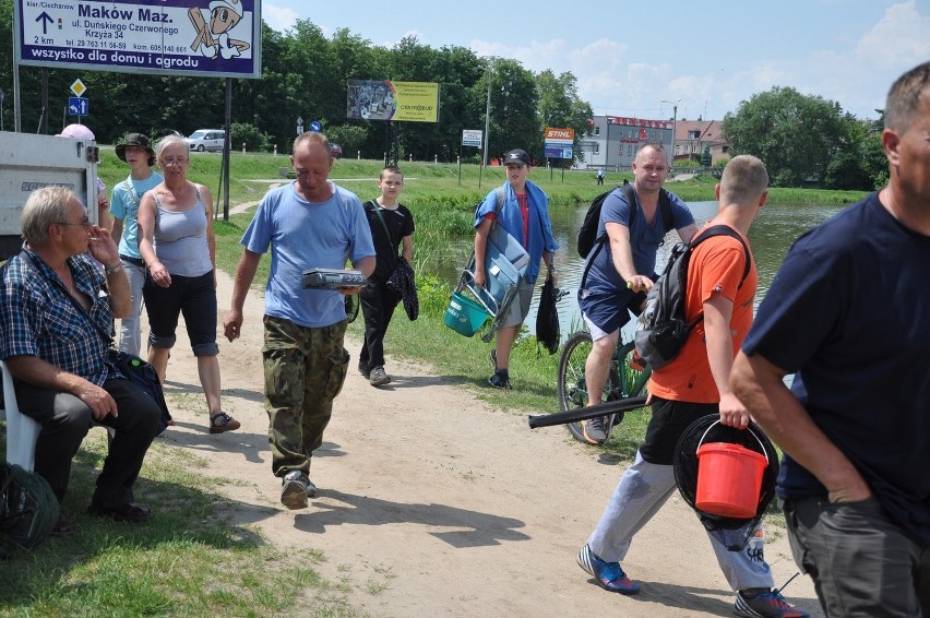 Dla najlepszych wędkarzy przewidziano puchary. Nagrody z...