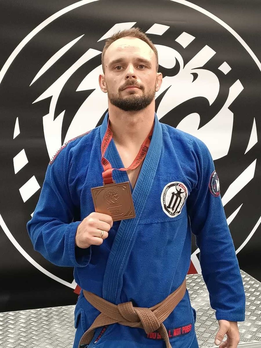 Radomski policjant, Karol Kurembski, zdobył medal na mistrzostwach polski w brazylijskim Jiu Jitsu 