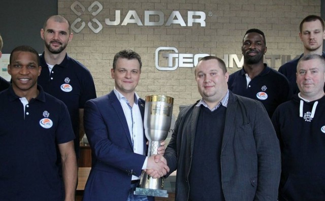 Koszykarze Rosy Radom w firmie Jadar