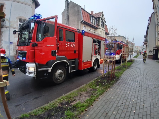 W sobotnie przedpołudnie przy ulicy Pileckiego w Szczecinku doszło do pożaru. W jednym z mieszkań zapaliła się kuchenka gazowa. Na szczęście nikomu nic się nie stało.Zobacz także Pożar w Bugnie (archiwum)