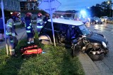 Groźny wypadek na Legnickiej we Wrocławiu. W mini złamały się koła (ZDJĘCIA)