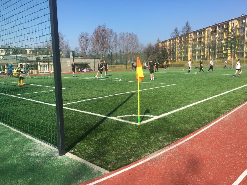 Nowe boisko Arena Wełnowiec przy Gimnazjum nr 9 w Katowicach