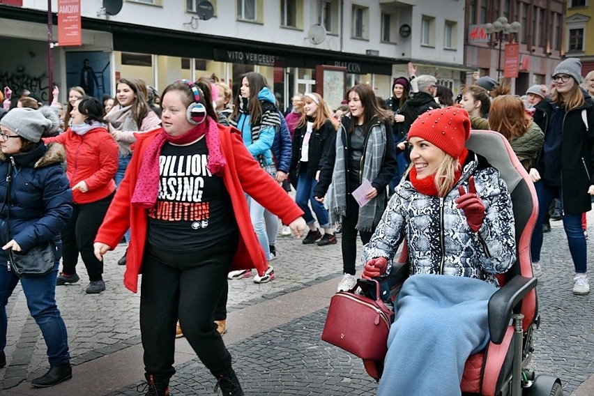 Organizatorzy zwrócili uwagę na pojęcie „zgody na seks”. Nie...