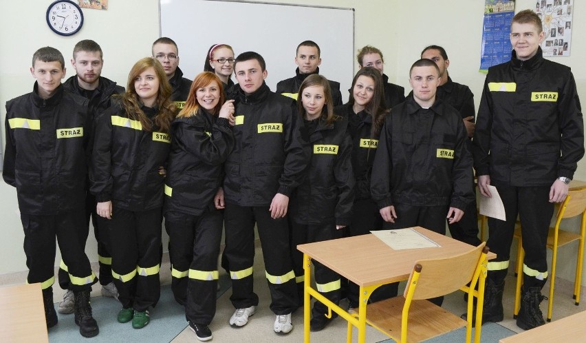 Licealiści ze „Staszica” zdobyli strażackie kwalifikacje...