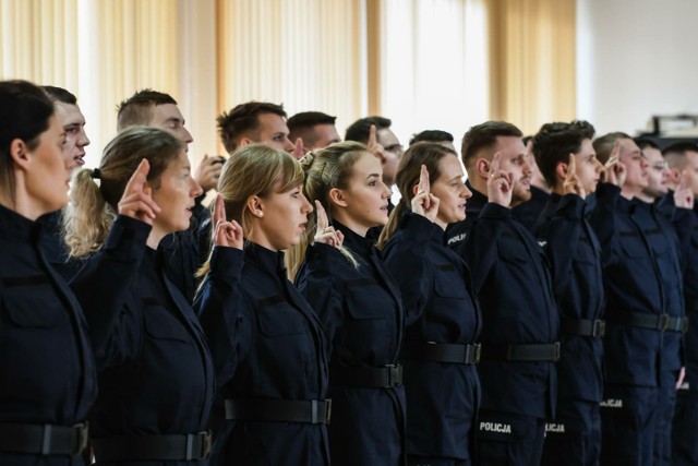 Mimo przyjęć nowych policjantów, w KMP Bydgoszcz 12 procent etatów jest nieobsadzonych