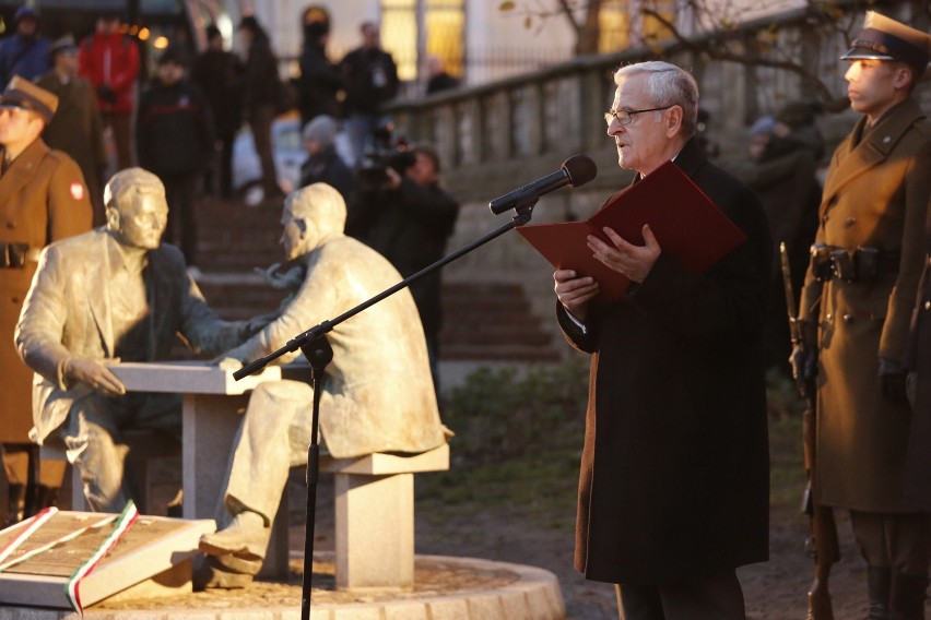 Pomnik Józsefa Antalla i Henryka Sławika stanął w Warszawie