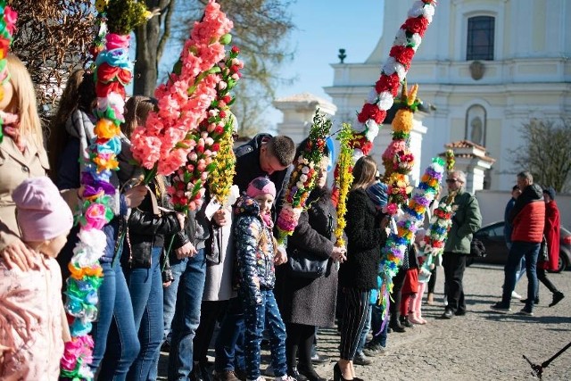 Do tegorocznej edycji konkursu zgłoszonych zostało aż 589 palm wykonanych w 40 placówkach.