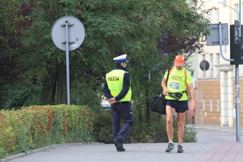 Maraton 2018 we Wrocławiu. W nocy zamknięto ulice [ZDJĘCIA]