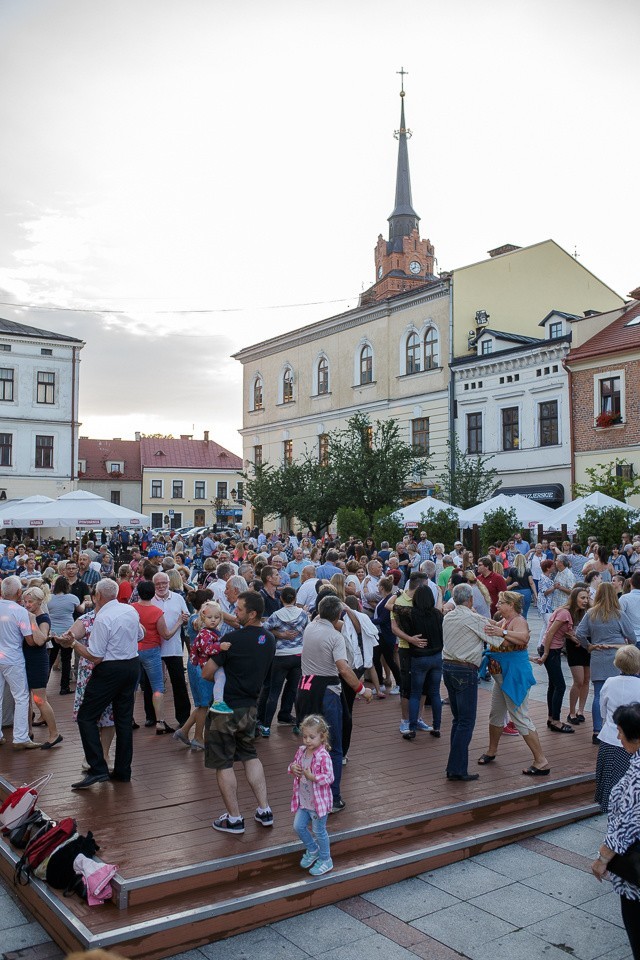 Tarnów. Miłośnicy tańca znów wypełnili Rynek [ZDJĘCIA]