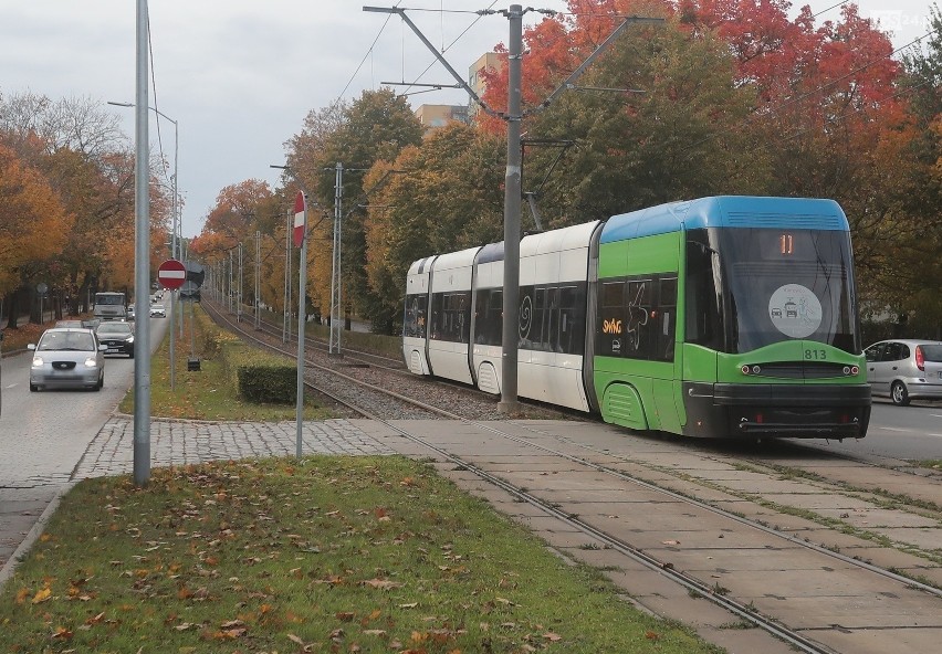 Szczecin. W weekend dodatkowe tramwaje i autobusy w rejon cmentarza. Sprawdź rozkłady