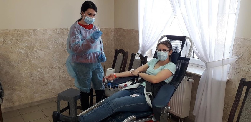 Kapitalni Krwiodawcy oddali 19 litrów krwi! Wspaniała akcja w Mąchocicach Kapitulnych, w gminie Masłów