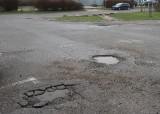 Mnóstwo dziur na ulicach w Radomiu. Gdzie jest najgorzej? [ZDJĘCIA]