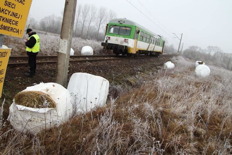 Zderzenie pociągu i naczepy w Brzeźnie