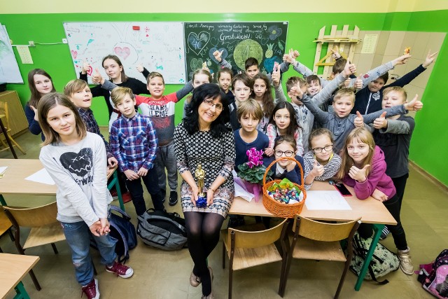 Krystyna Michalska, nauczycielka matematyki i zarazem wicedyrektor SP nr 64 w Bydgoszczy. Przed rokiem wygrała nie tylko w Bydgoszczy, ale i w finale wojewódzkim, zdobywając rekordową liczbę 4302 głosów.
