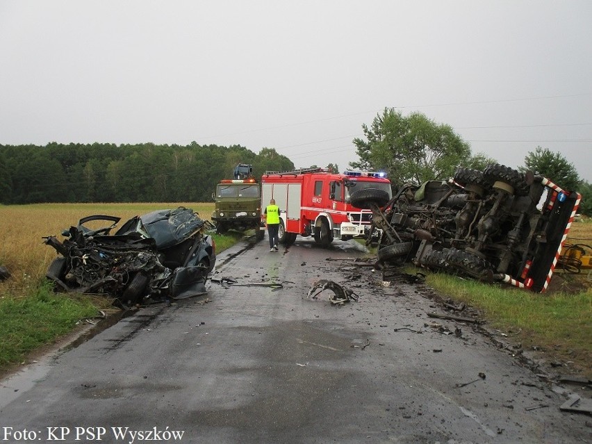 Czołówka w Przetyczy Włościańskiej. Zginął młody kierowca