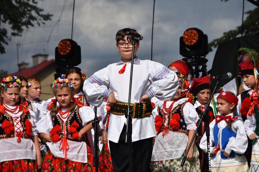 Zobacz zdjęcia z obchodów Dożynek Powiatu Niżańskiego w...