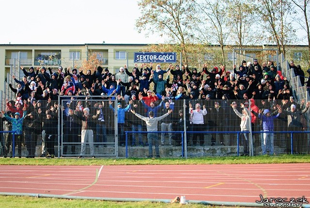 Kibice Łódzkiego Klubu Sportowego wspierali podopiecznych Andrzeja Kretka w walce z rezerwami pierwszoligowej Pogoni Siedlce.