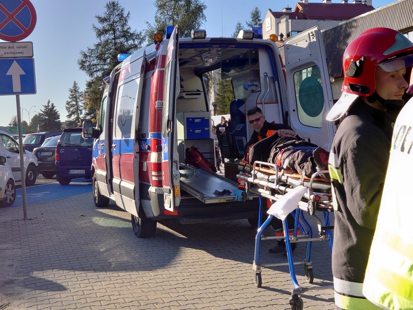 Nowy Targ. Poważny wypadek motocyklisty. Zderzył się z osobówką [ZDJĘCIA]