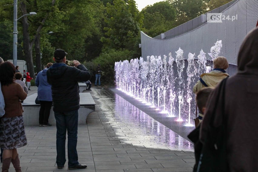 Multimedialna fontanna przy ul. Niemierzyńskiej w Szczecinie