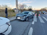 Łukanowice. Kolizja trzech pojazdów na drodze krajowej nr 94. NA wlotówce do Tarnowa tworzyły się korki [ZDJĘCIA]