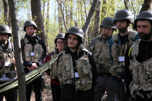 To już trzecia edycja jednodniowych szkoleń "Trenuj z Wojskiem". Uczestnicy poznali podstawy z obsługi broni, survivalu i taktyki wojskowej. Nabyte umiejętności przydadzą się również w życiu codziennym!