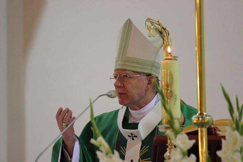 Arcybiskup Jędraszewski w Aleksandrowie: Kościół jest niepodzielny [ZDJĘCIA]