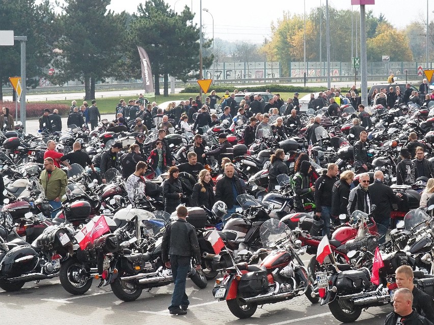 Ryk silników i tysiące miłośników motocykli. W Porcie Łódź motocykliści z całej Polski żegnali sezon na jednoślady