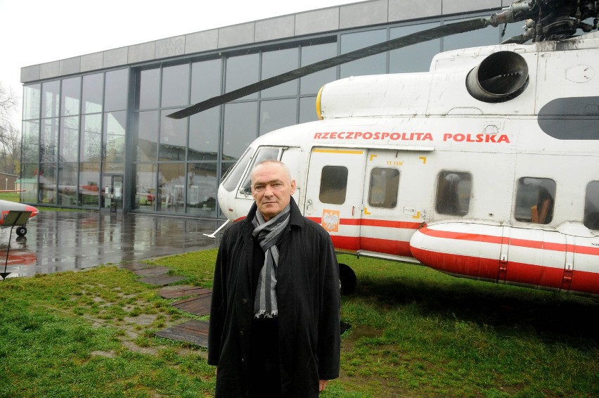Muzeum Lotnictwa odkryło papieski helikopter. U siebie [ZDJĘCIA, WIDEO]
