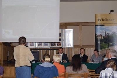 Miejscowy plan dla Wieliczki przygotowywano przez kilka lat (na zdjęciu społeczne konsultacje w tej sprawie). Wojewoda uznał jednak, że odbywało się to z naruszeniem zasad planistycznych. Fot. archiwum UMiG Wieliczka