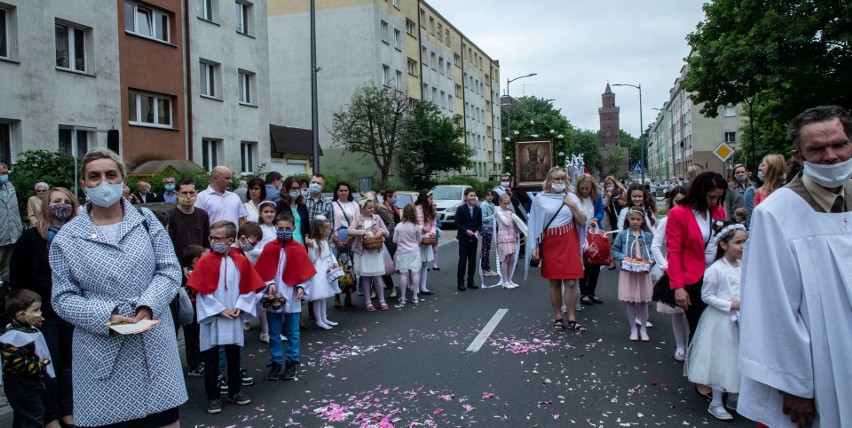 Procesja Bożego Ciała w Stargardzie w czasach koronawirusa. Zobacz ZDJĘCIA