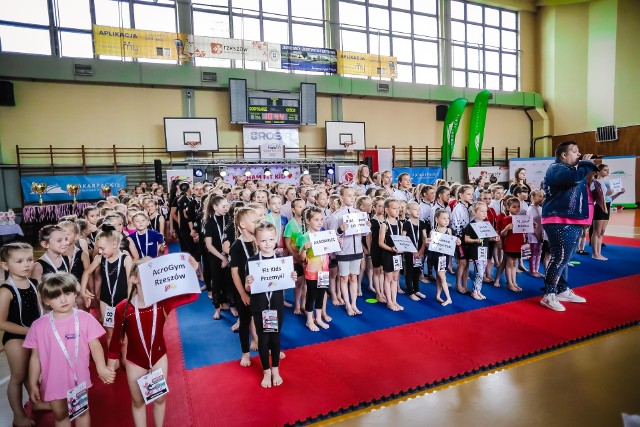 W rzeszowskich mistrzostwach uczestniczyło ponad 400 zawodników z 17 klubów