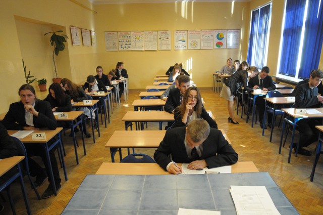 Wyższa Szkoła Bankowa w Opolu organizuje intensywny kurs dla maturzystów, którzy nie zdali egzaminu dojrzałości.